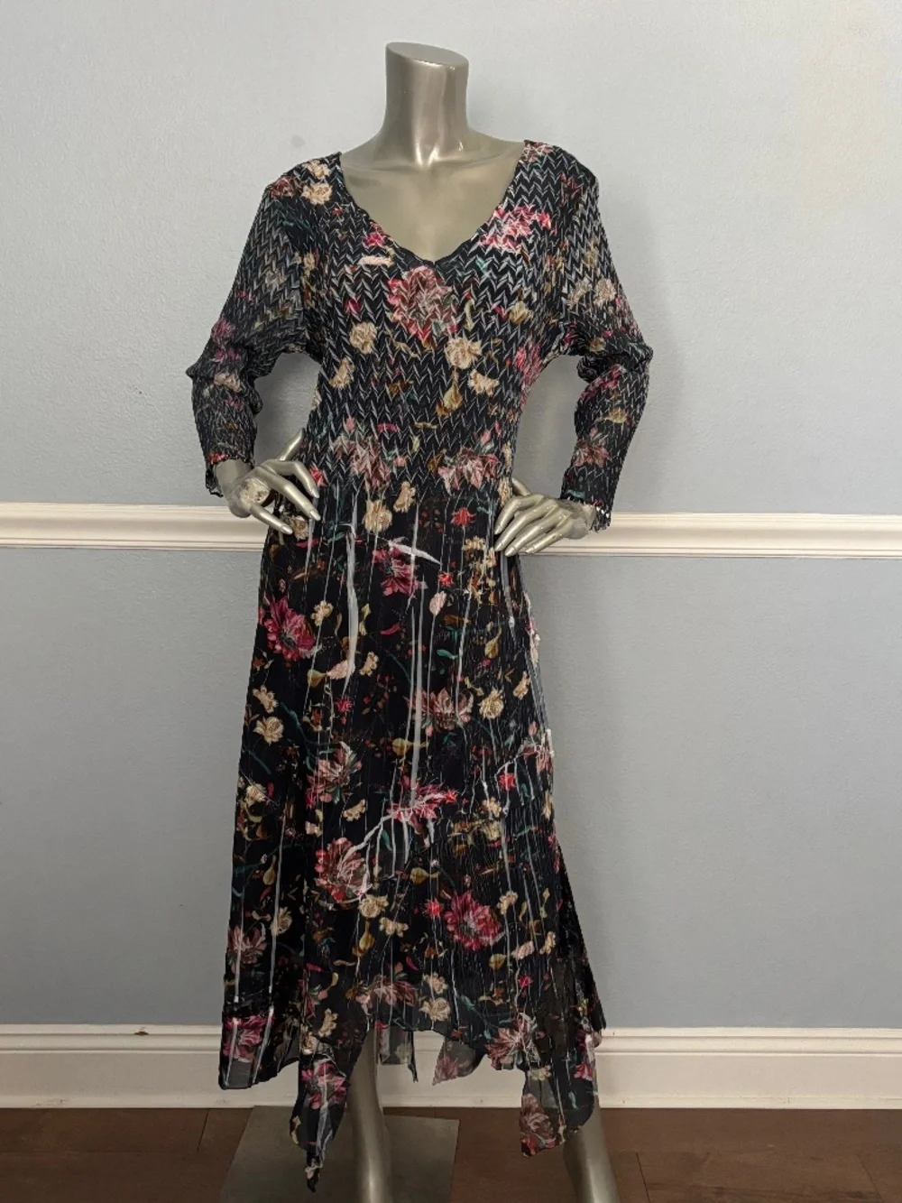 Komarov Chiffon V Neck 3/4 Sleeve Handkerchief Hem Dress Black Hybrid Nwt XL
